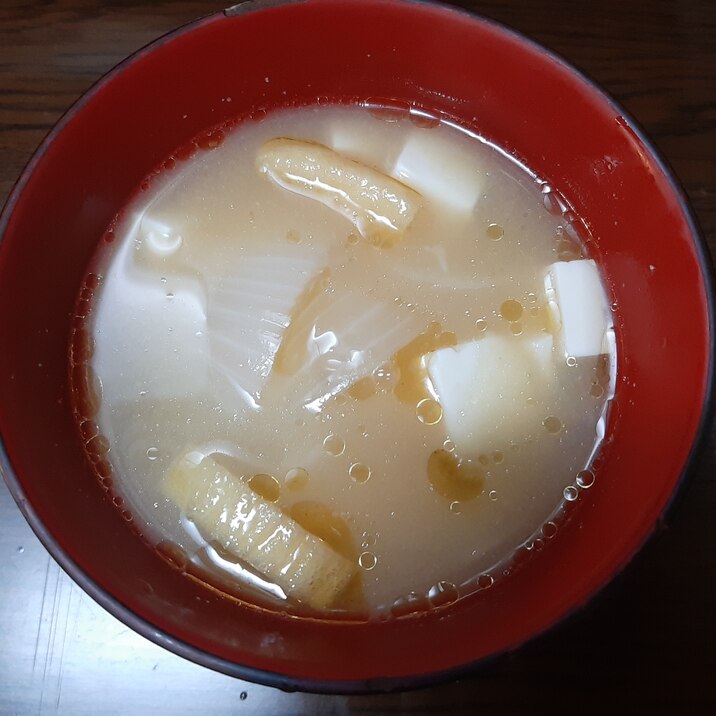 玉ねぎと豆腐の簡単みそ汁